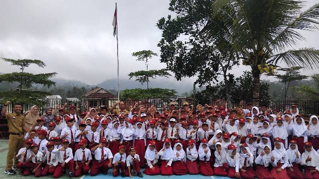 UPACARA SAFARI SEKOLAH RAMAH ANAK  (SRA)
